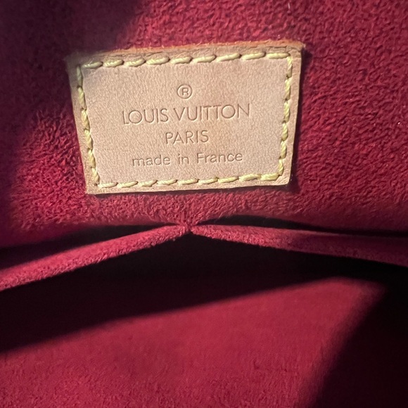 Louis Vuitton Multiplicite. Guaranteed authentic. - Picture 4 of 14